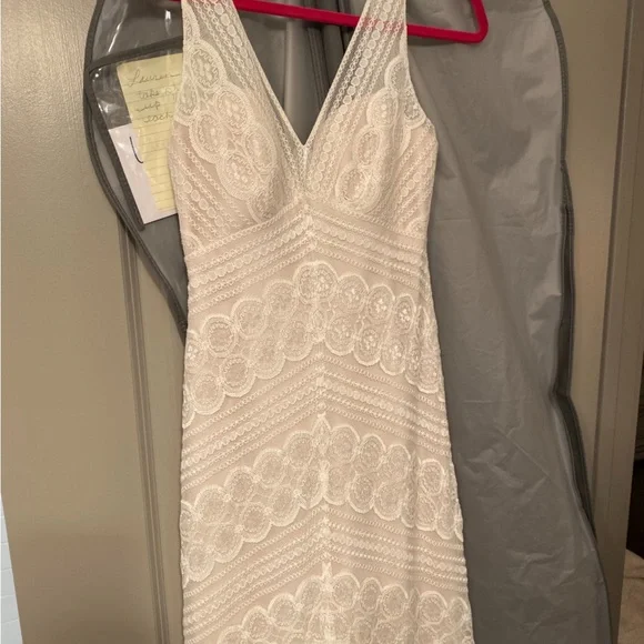 Wtoo Lace and Silk underlay Ivory Wedding Dress - Picture 3 of 13